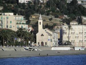 Xtrallusion photo library of independent, self-guided walking and sightseeing holidays in Italy. Pictures, images, photos and photographs taken along the way of this 1-day walking itinerary, to give you a visual impression of the day's walk.